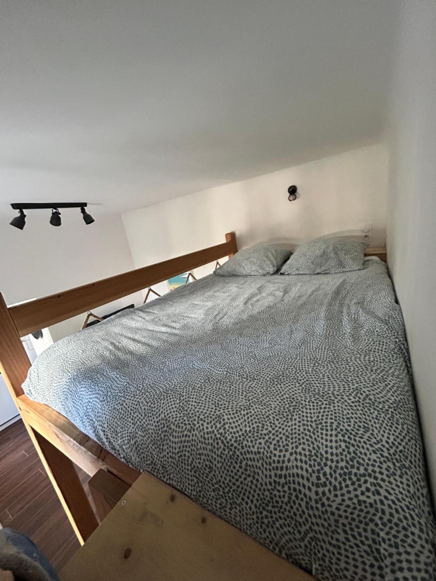 Agreable Studio Renove Avec Place De Parking Bandol Exterior foto